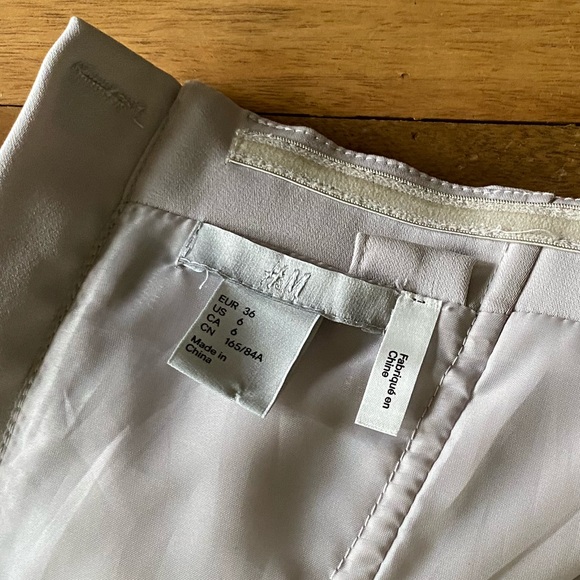 Strapless light grey peplum H&M dress, size 6 - Picture 5 of 7